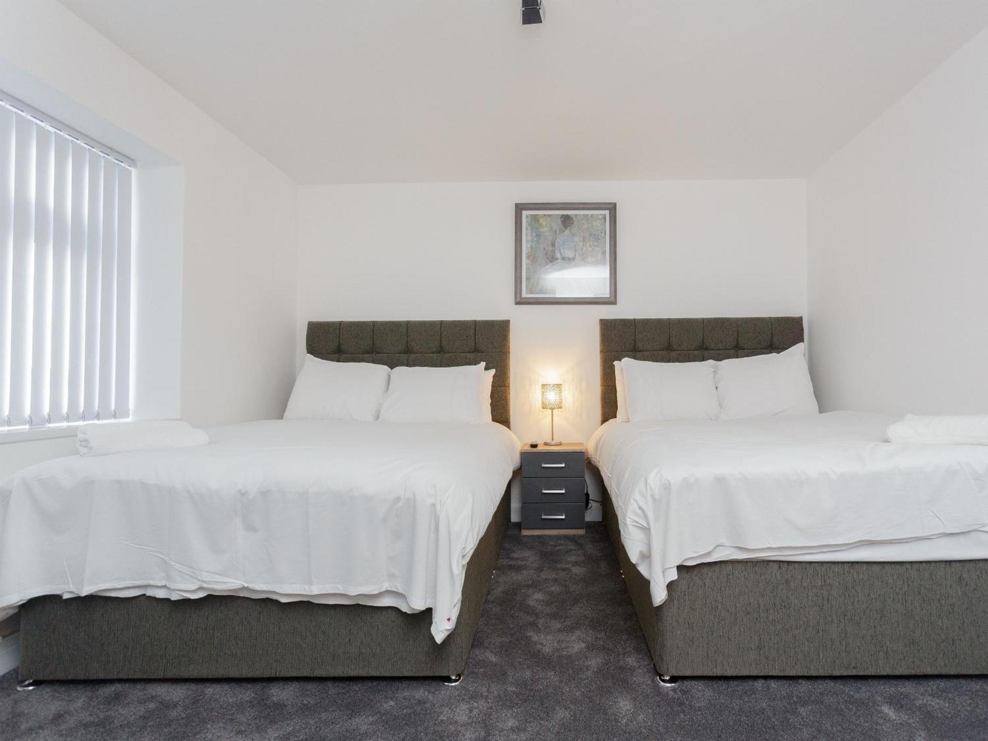 Live In Leeds Greenhill Bungalows Ngoại thất bức ảnh