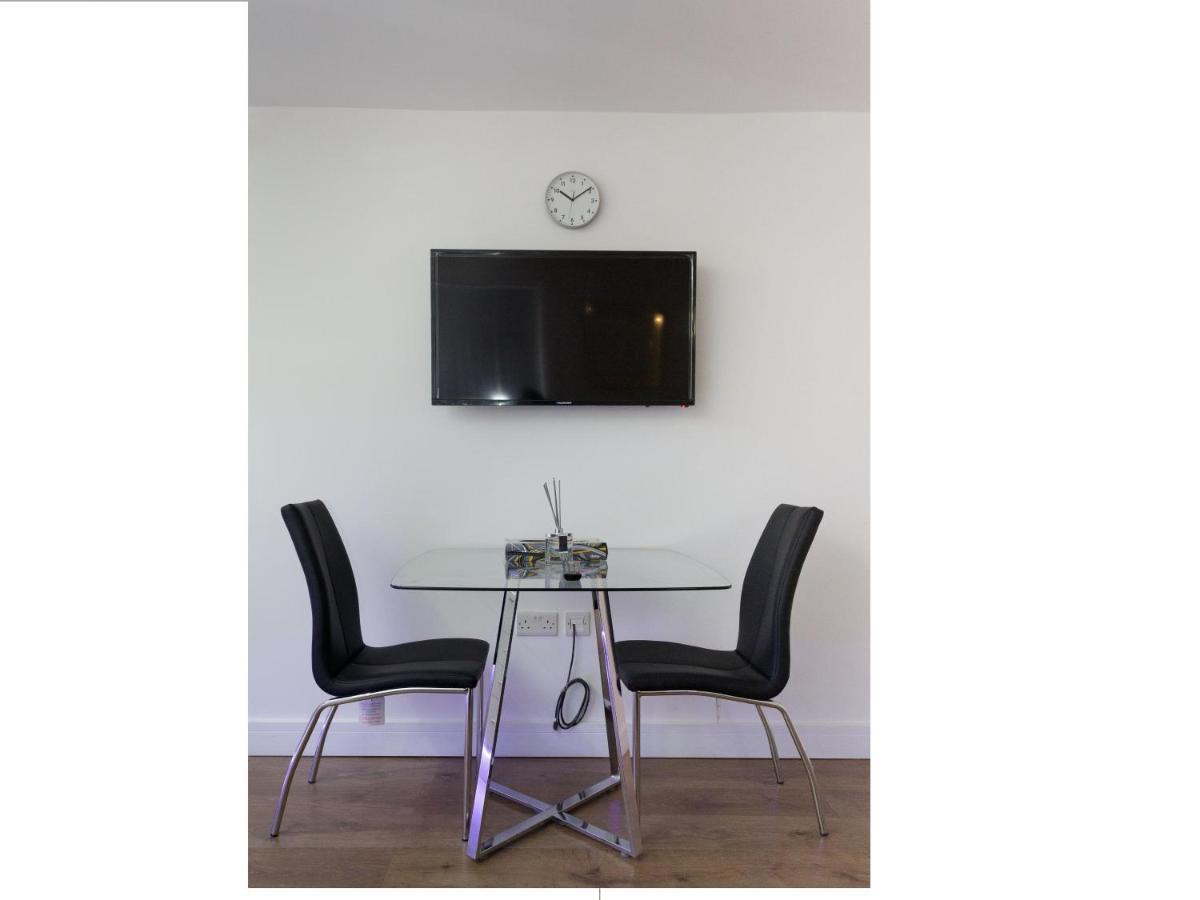Live In Leeds Greenhill Bungalows Ngoại thất bức ảnh