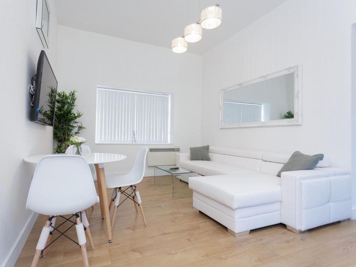 Live In Leeds Greenhill Bungalows Ngoại thất bức ảnh