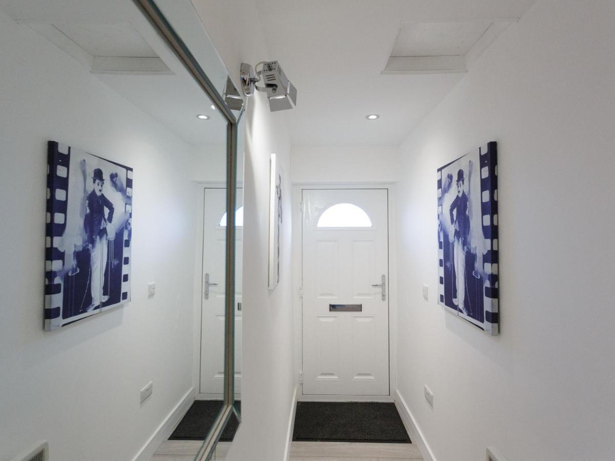 Live In Leeds Greenhill Bungalows Ngoại thất bức ảnh