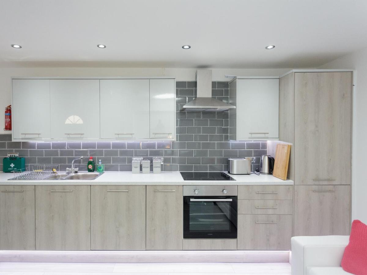 Live In Leeds Greenhill Bungalows Ngoại thất bức ảnh